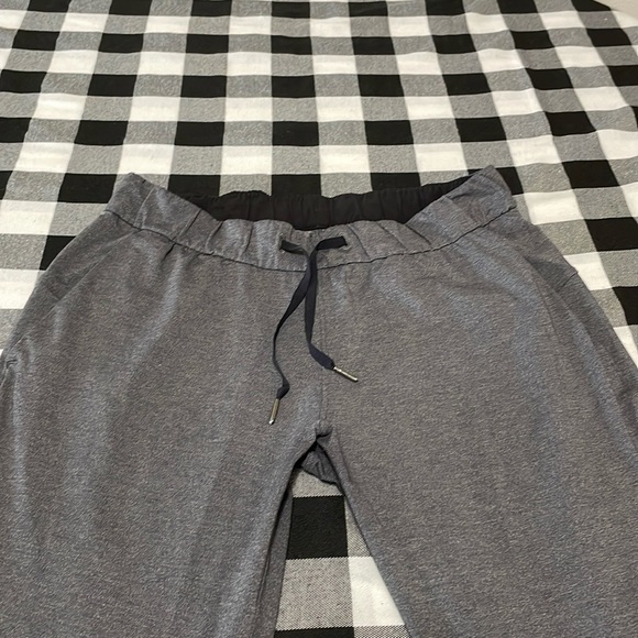 Lululemon On The Fly Pull-On Pant 28" Joggers Heathered Grey Black Sz 10 Stretch - Picture 2 of 16